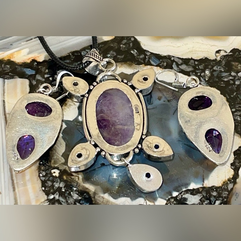 Purple Amethyst & Glass Pendant & Earrings Set - Picture 15 of 16